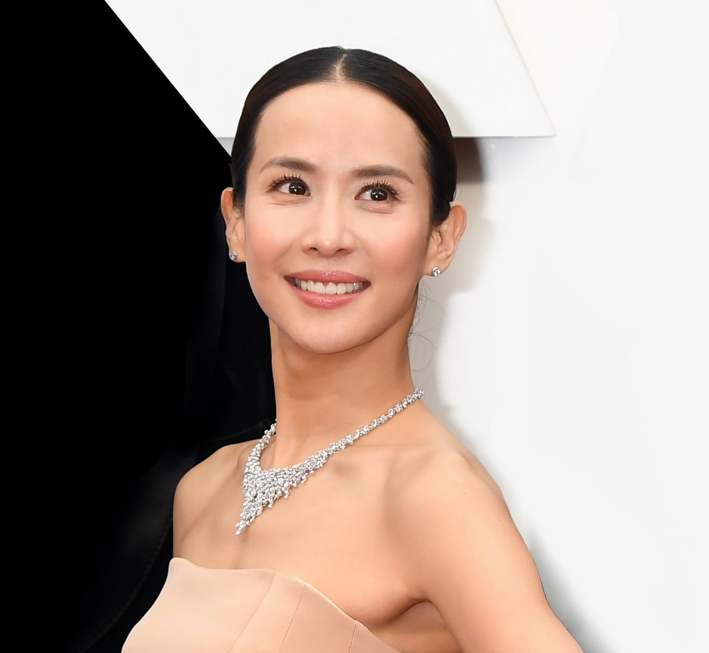 1400_Cho-Yeo-Jeong-in-DAMIANI-Mimosa-and-Notte-di-San-Lorenzo-collections-The-Oscars-2020