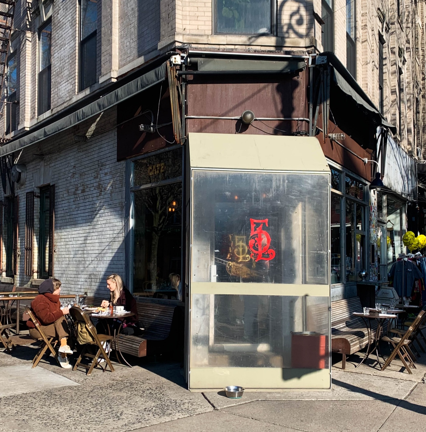 1400_retouched_newyork_cafe_-7