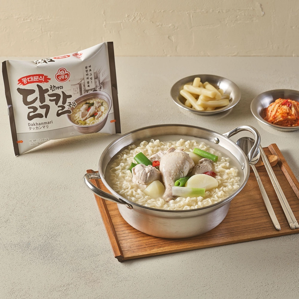 닭칼국수